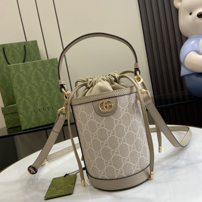 G*u*i bucket bags